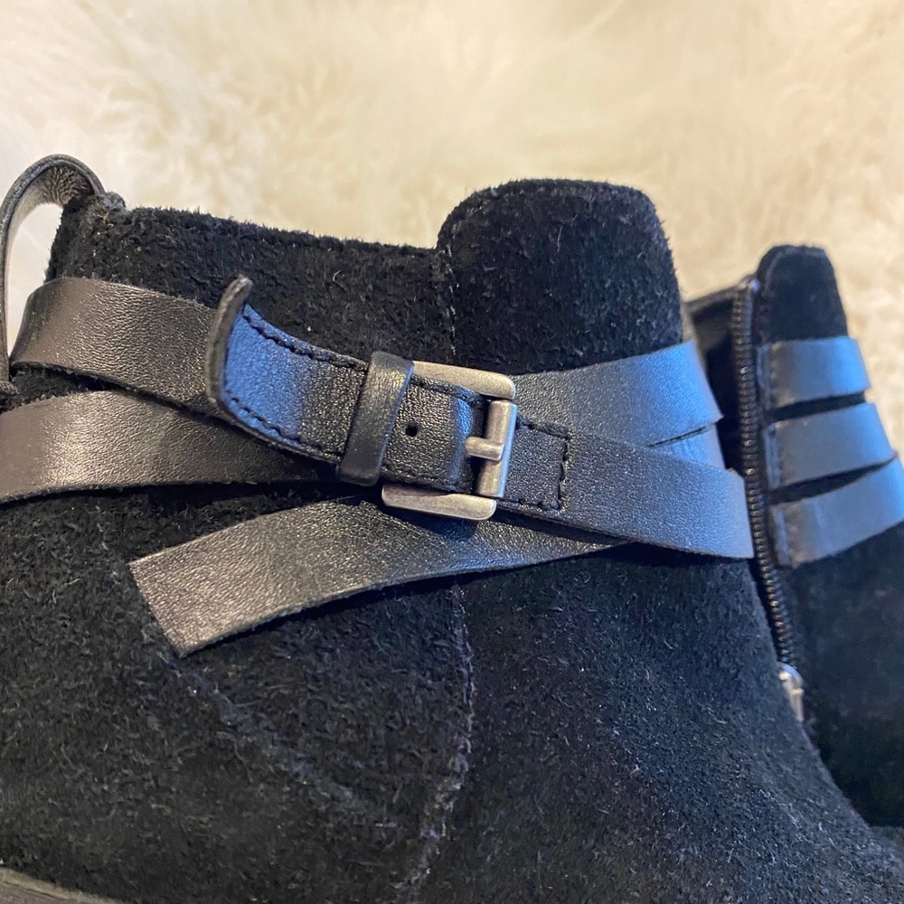 Sam Edelman Booties - Picture 4 of 6
